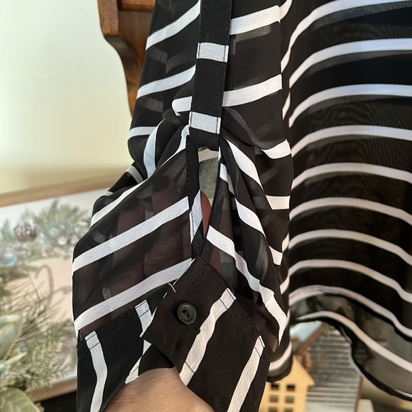 A.N.A. A New Approach Black/White Striped Sheer 1/4 Button Up Tunic, Sz 3X, EUC. - Picture 5 of 10